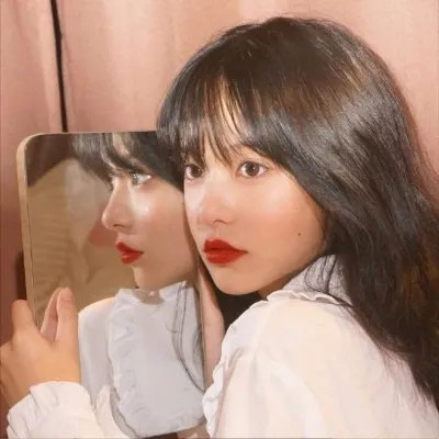 女人世上海报